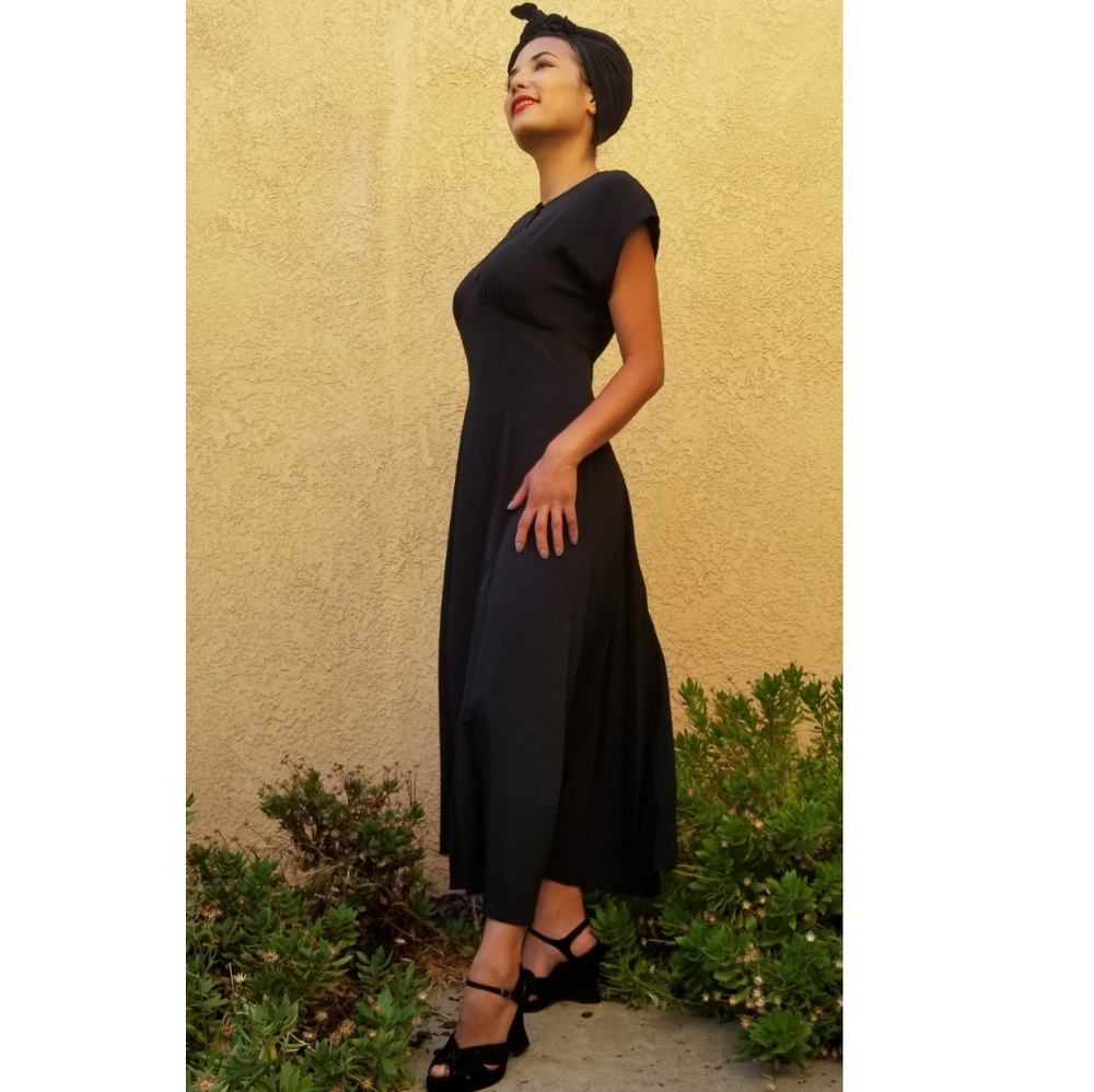 Dress - Picture 2 of 4